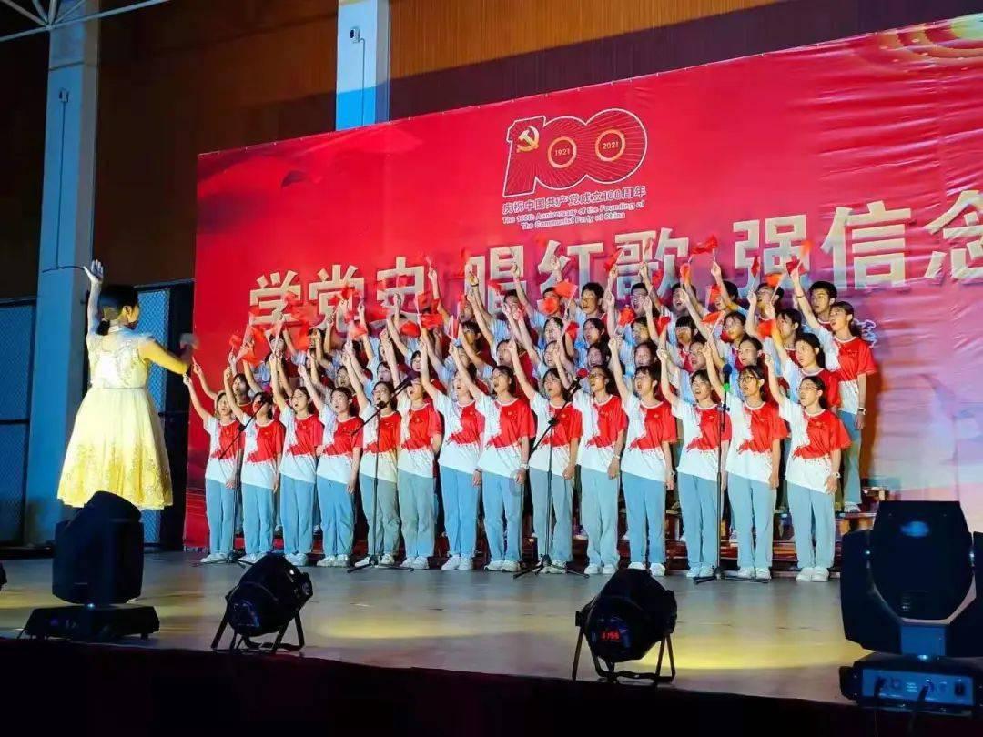 2015年左右看过的一部漫画，不太记得名字了，求大神帮忙